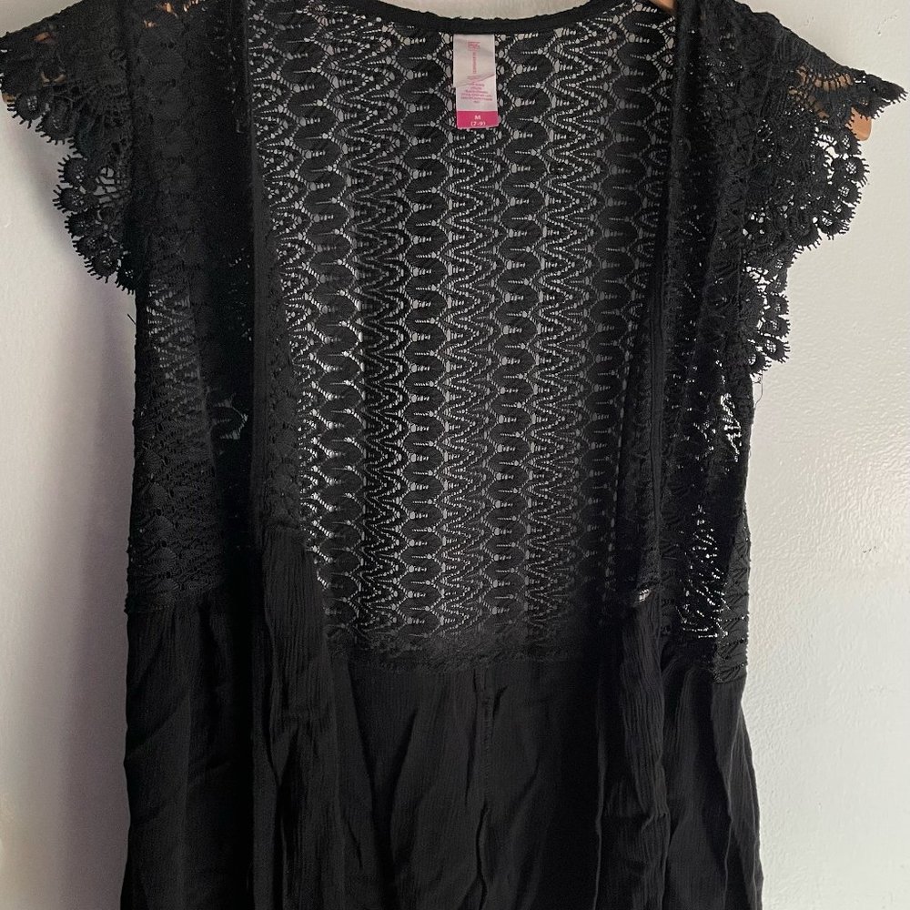 No Boundaries black Vest size medium 7-9